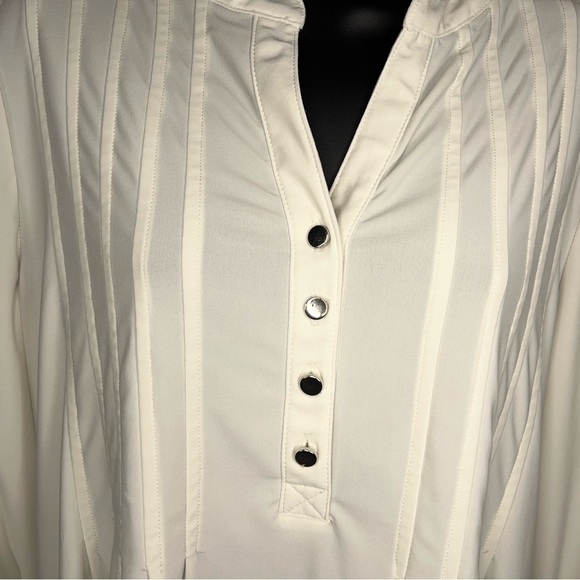 MEDIUM WONDERLY IVORY WHITE BLOUSE STRETCH NEUTRAL 3/4 SLEEVE - Picture 2 of 12